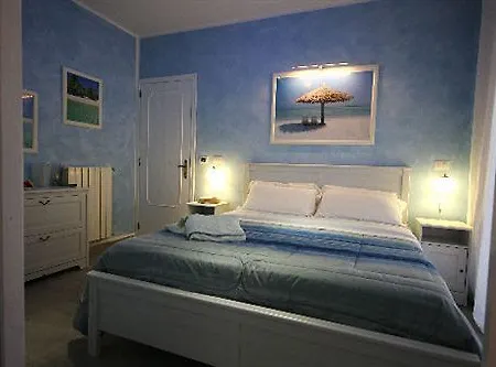 לינה וארוחת בוקר Triskeles 4*